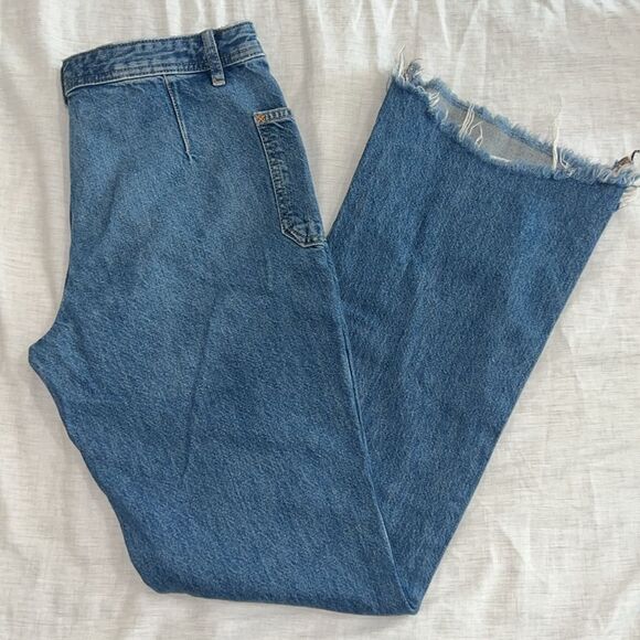 Free People Women's Blue Izzy Low Rise Wide Leg Flare Jeans Size 28 We The Free - Picture 9 of 10
